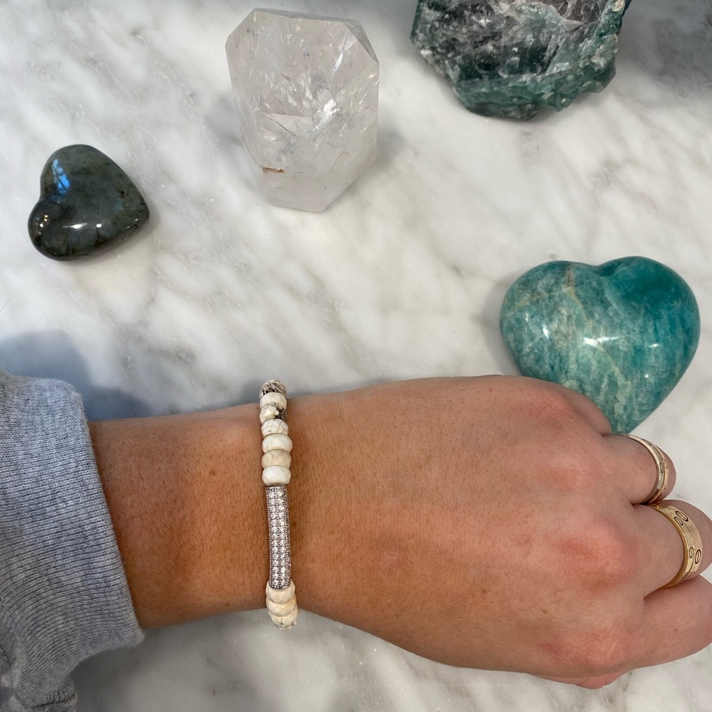WHITE TURQUOISE HEALING CRYSTAL BRACELET BEADED STRETCHY
